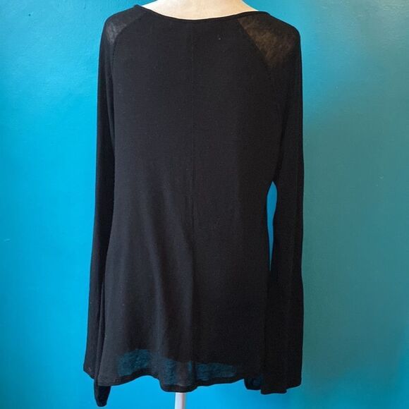 BCBGMAXAZRIA Lightweight Black Flowy Sweater Size Large - Picture 9 of 14
